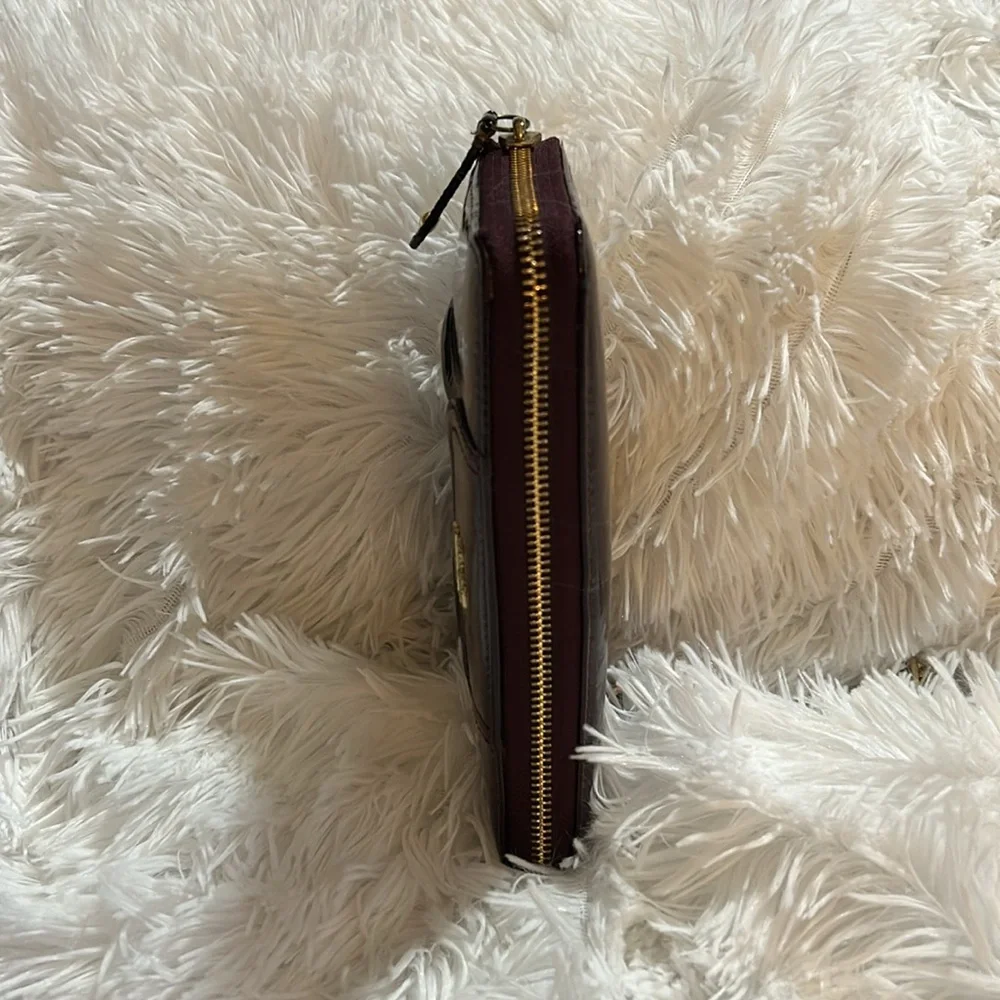 Coach wagon purple patent leather zip around wallet